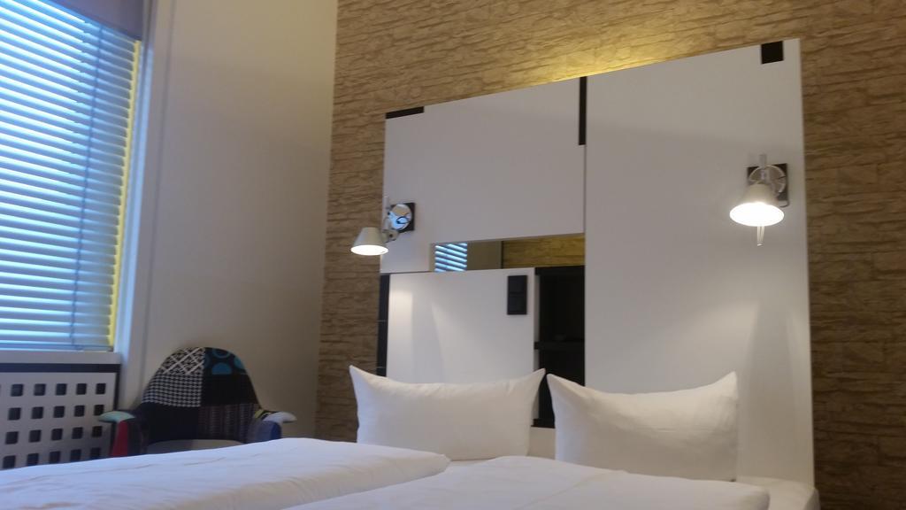 Hotel Cristall - Frankfurt City Франкфурт-на-Майне Экстерьер фото