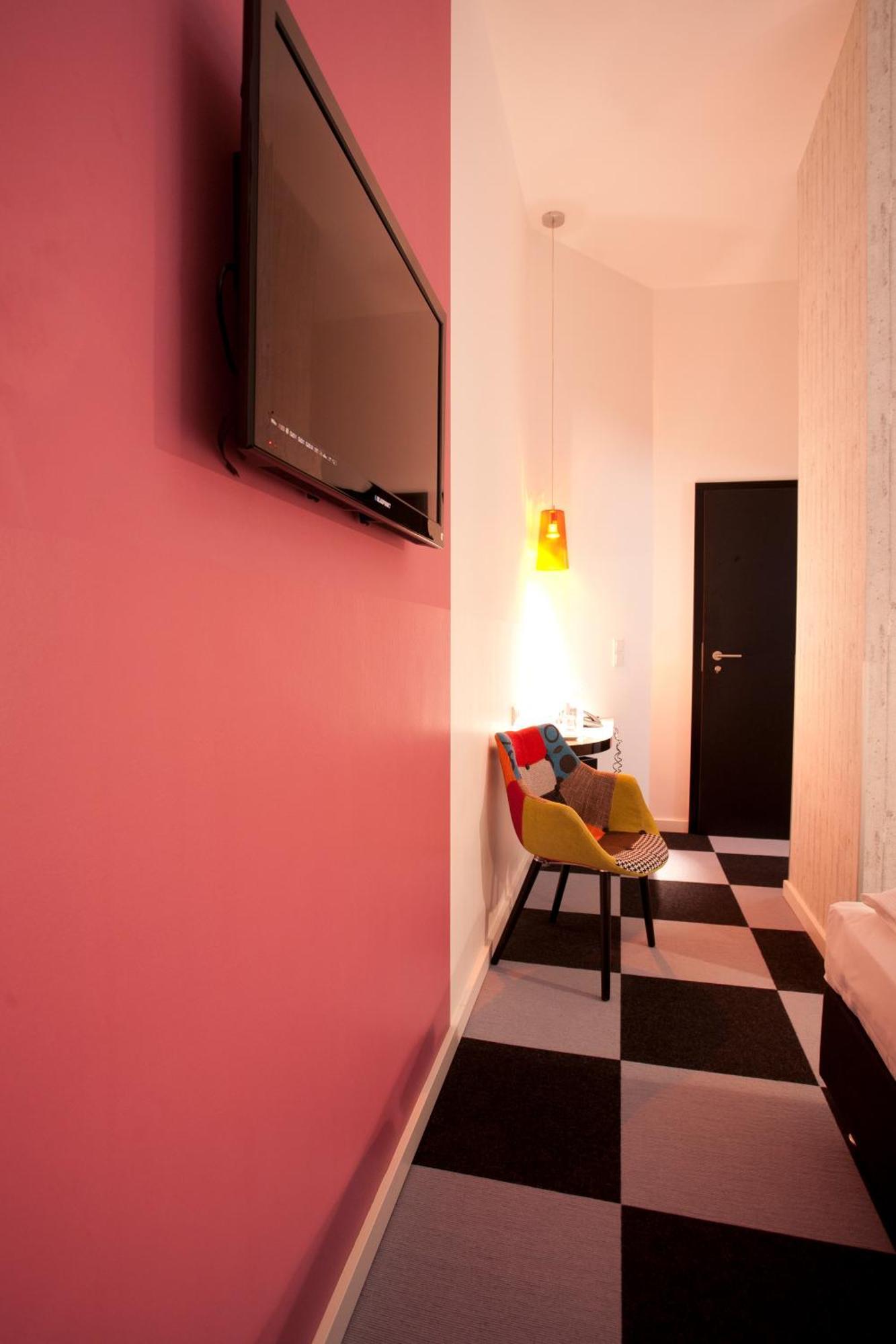 Hotel Cristall - Frankfurt City Франкфурт-на-Майне Экстерьер фото
