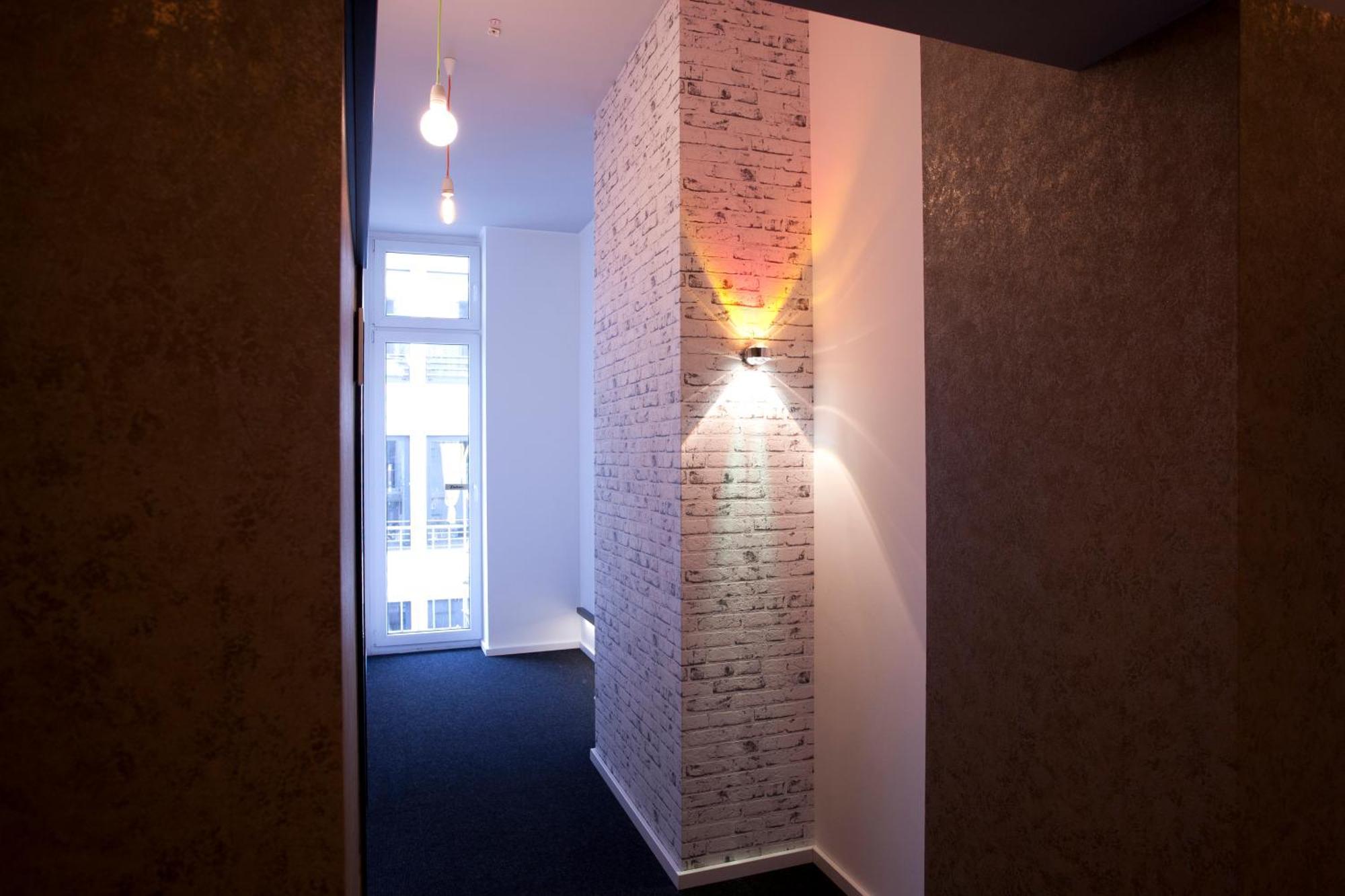 Hotel Cristall - Frankfurt City Франкфурт-на-Майне Экстерьер фото