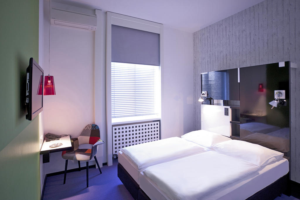 Hotel Cristall - Frankfurt City Франкфурт-на-Майне Экстерьер фото