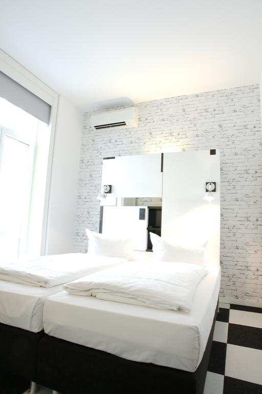 Hotel Cristall - Frankfurt City Франкфурт-на-Майне Экстерьер фото