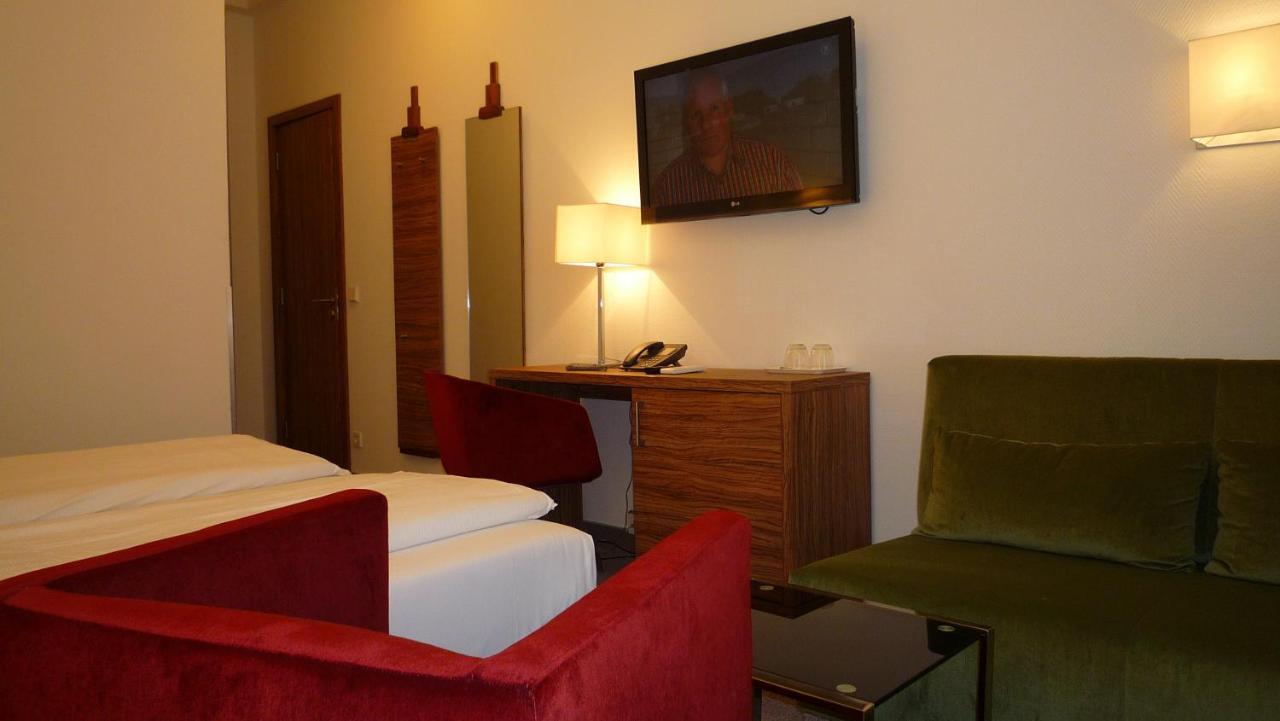 Hotel Cristall - Frankfurt City Франкфурт-на-Майне Экстерьер фото